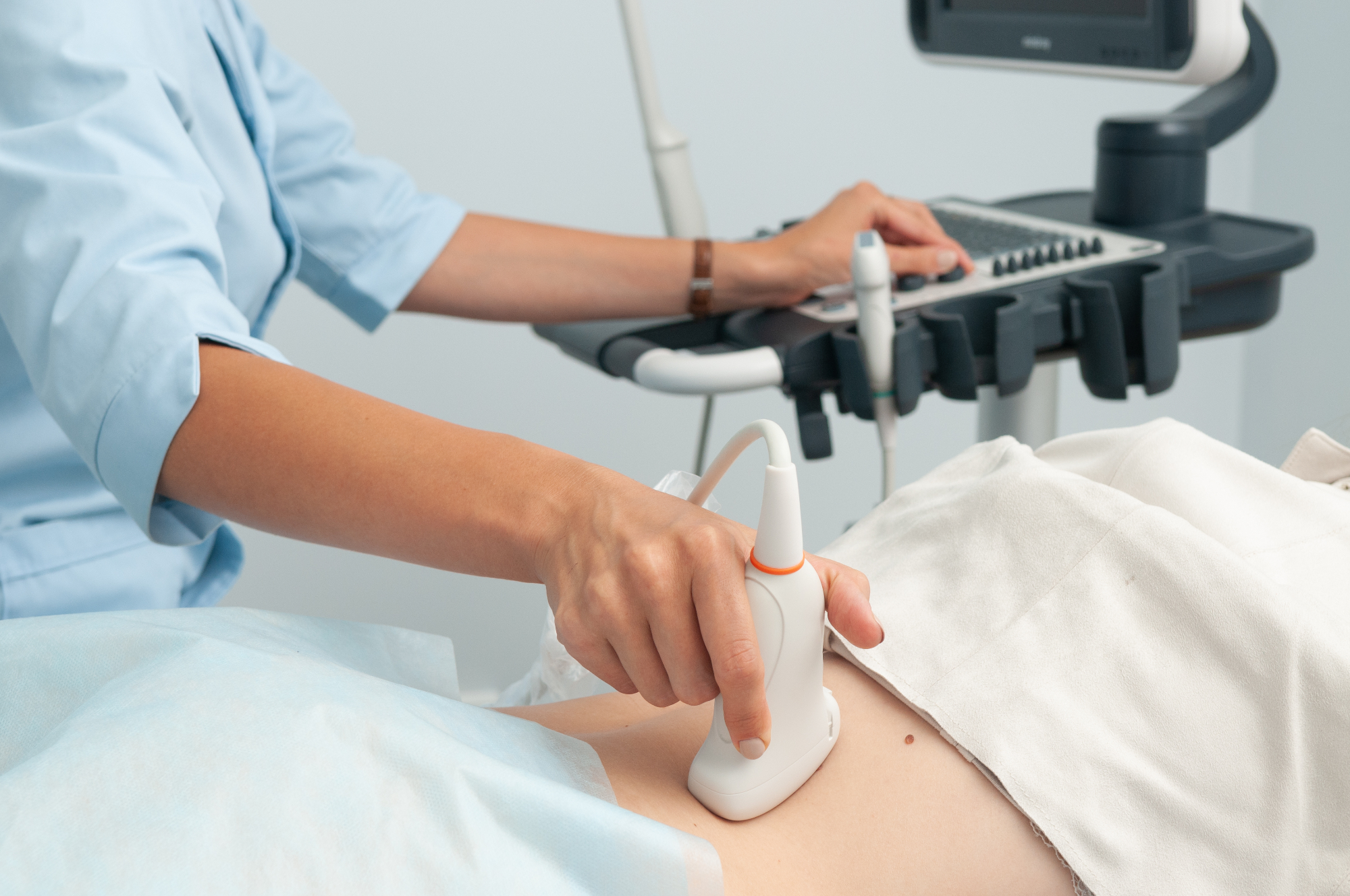 Ultrazvok trebuha se lahko uporablja za razne težave in bolezni